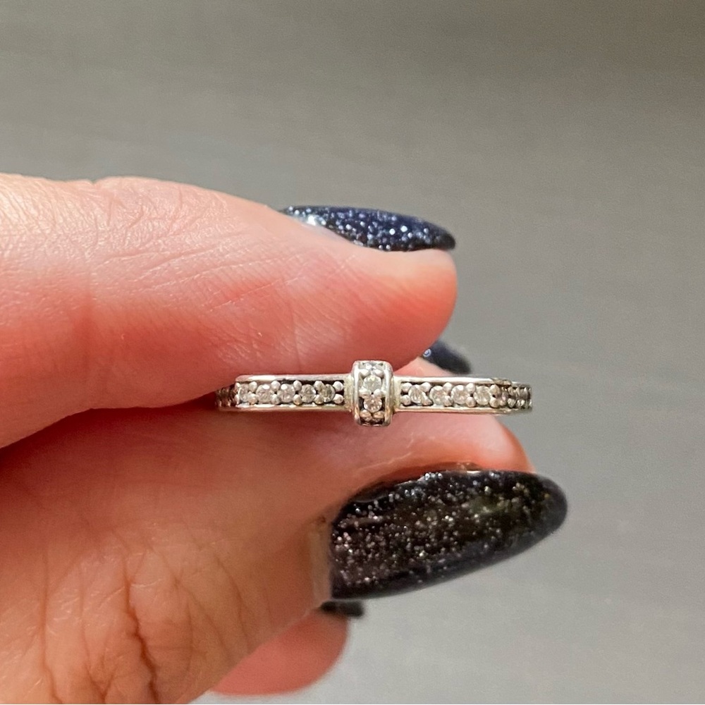 Pandora bow ring
